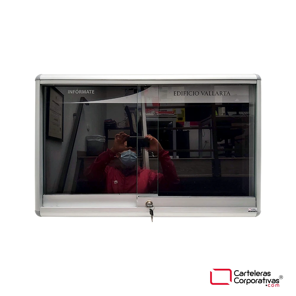 cartelera tipo vitrina magnética tamaño 80x50 cm color negro vista frontal