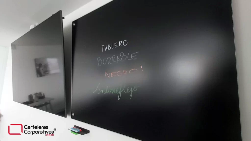 tablero borrable en vidrio antireflejo negro